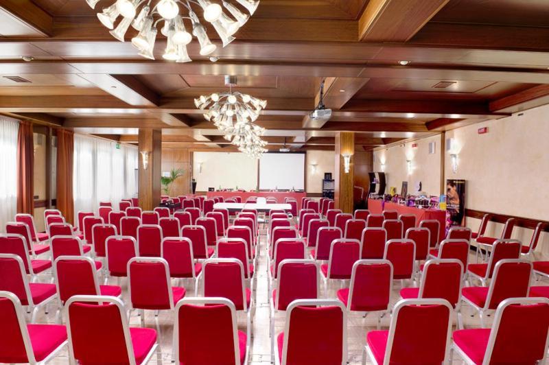 Hotel Al Pino Verde Camposampiero Bagian luar foto