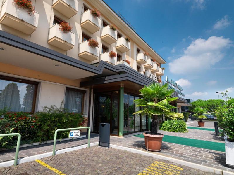 Hotel Al Pino Verde Camposampiero Bagian luar foto