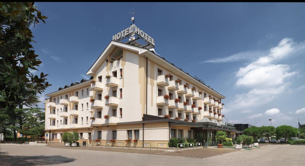 Hotel Al Pino Verde Camposampiero Bagian luar foto