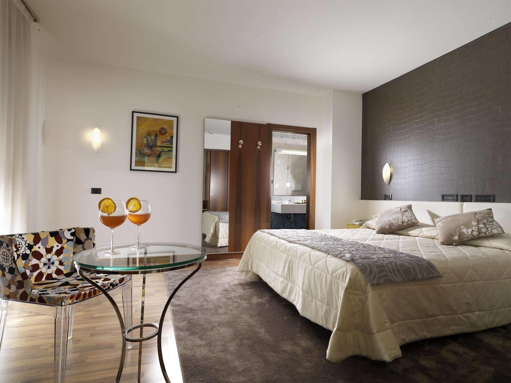 Hotel Al Pino Verde Camposampiero Bagian luar foto