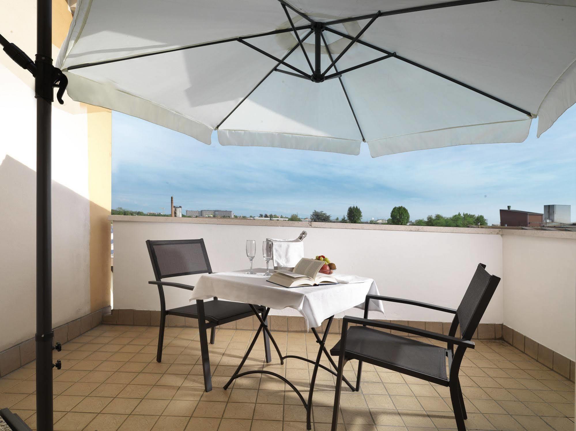 Hotel Al Pino Verde Camposampiero Bagian luar foto